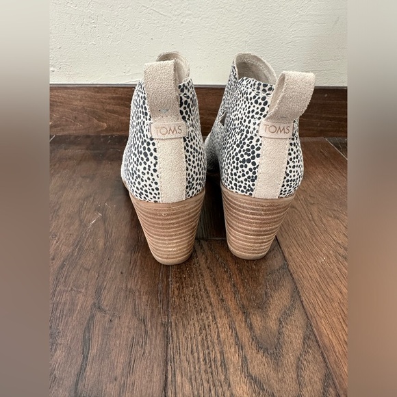 TOMS Kallie Suede Macadamia Ankle Boots- size 8.5 - Picture 3 of 6